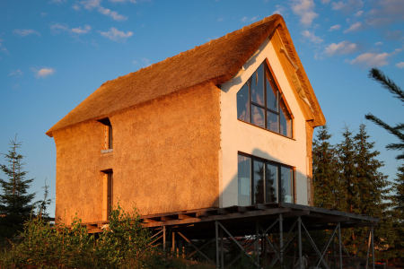 Sisteme de case - Case prefabricate din panouri de paie