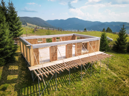 Case prefabricate din panouri de paie [9]