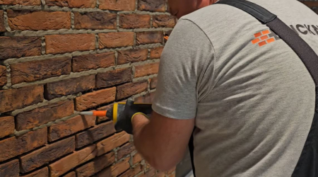 Fatada ventilata structura aluminiu si placari caramida [14]