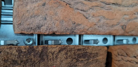 Fatada ventilata structura aluminiu si placari caramida [11]