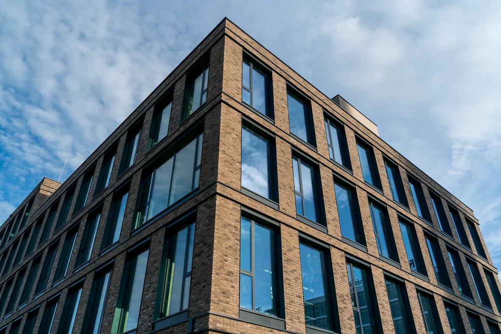 Fatada ventilata structura aluminiu si placari caramida [37]