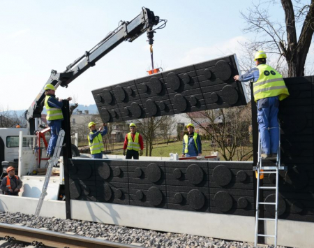 Saltele de cauciuc pentru izolatie fonica garduri si structuri [7]
