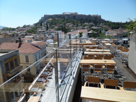 Garduri tip  panou sandvis perforat pentru izolatie fonica [14]