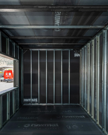 Placi structurale din polistiren extrudat placate cu plasa de fibra de sticla si ciment [17]