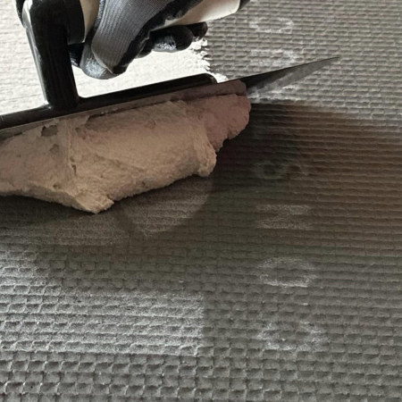 Placi structurale din polistiren extrudat placate cu plasa de fibra de sticla si ciment [45]