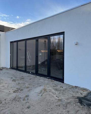 Placi structurale din polistiren extrudat placate cu plasa de fibra de sticla si ciment [25]