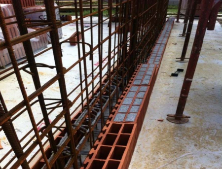 Sistem de constructie din cofraje pierdute din ceramica si polistiren grafitat [7]