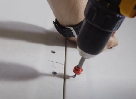 Sistem de fixare a plăcilor, fara profile metalice [10]
