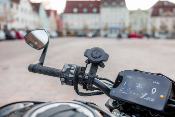 Sistem de Încărcare Wireless Quad Lock [4]