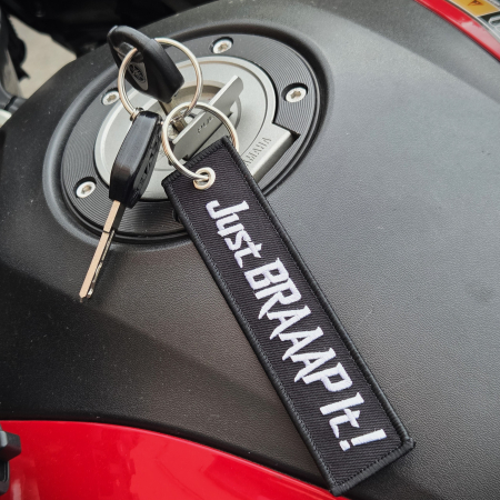 Brelocuri - breloc moto JUST BRAAAP IT