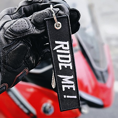Brelocuri - breloc moto textil BNF Ride Me!