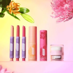 Balsam de buze SPRING AWAKENING Lip Perfector C03 - Peachspiration, 1.72 g, Essence [6]