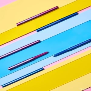 Creion pentru ochi Superman duochrome eyepencil 01 - I'm falling for you, 0.2 g, Essence [7]