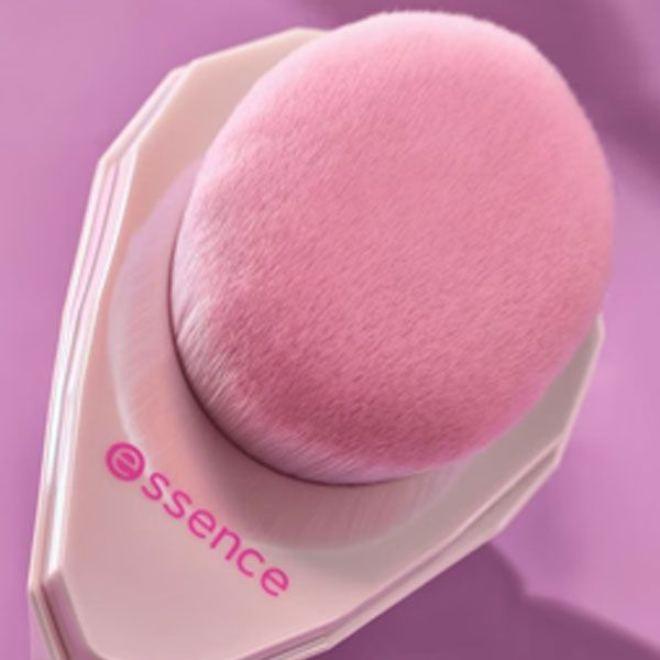 Pensula pentru blush, essence, CRYSTAL CRUSH 01 - Opal Magic, 1 buc [4]