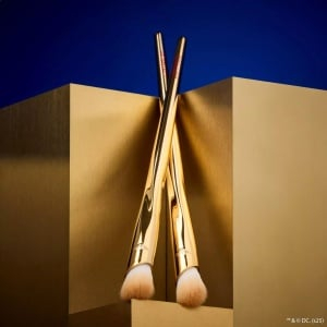 Pensula pentru corector Wonder Woman Concealer Brush, 1 buc, Catrice [4]