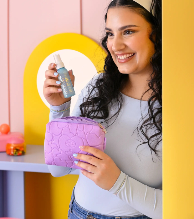 Spray pentru fixarea machiajului - I'm Not Small, I'm Fun Size!, 50 ml, essence [3]