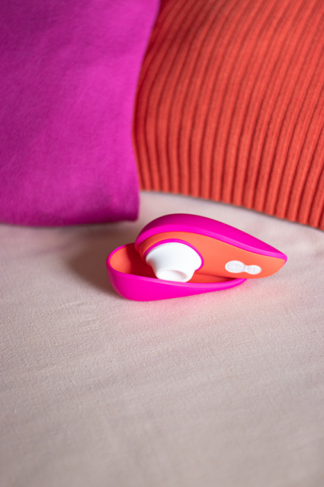 Vibrator pentru clitoris Liberty by Lily Allen, Roz, Womanizer [11]