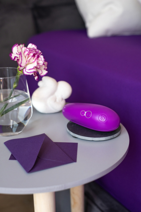 Vibrator pentru clitoris Starlet 3, Violet, Womanizer [7]