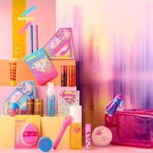 Luciu de buze JUICY BOMB colour-changing shiny lipgloss, 10 ml, Essence [6]