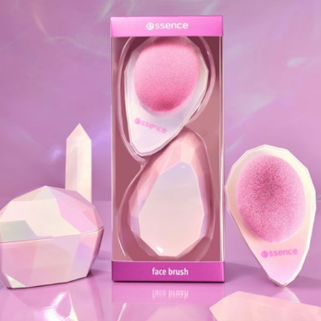 Pensula pentru blush, essence, CRYSTAL CRUSH 01 - Opal Magic, 1 buc [4]