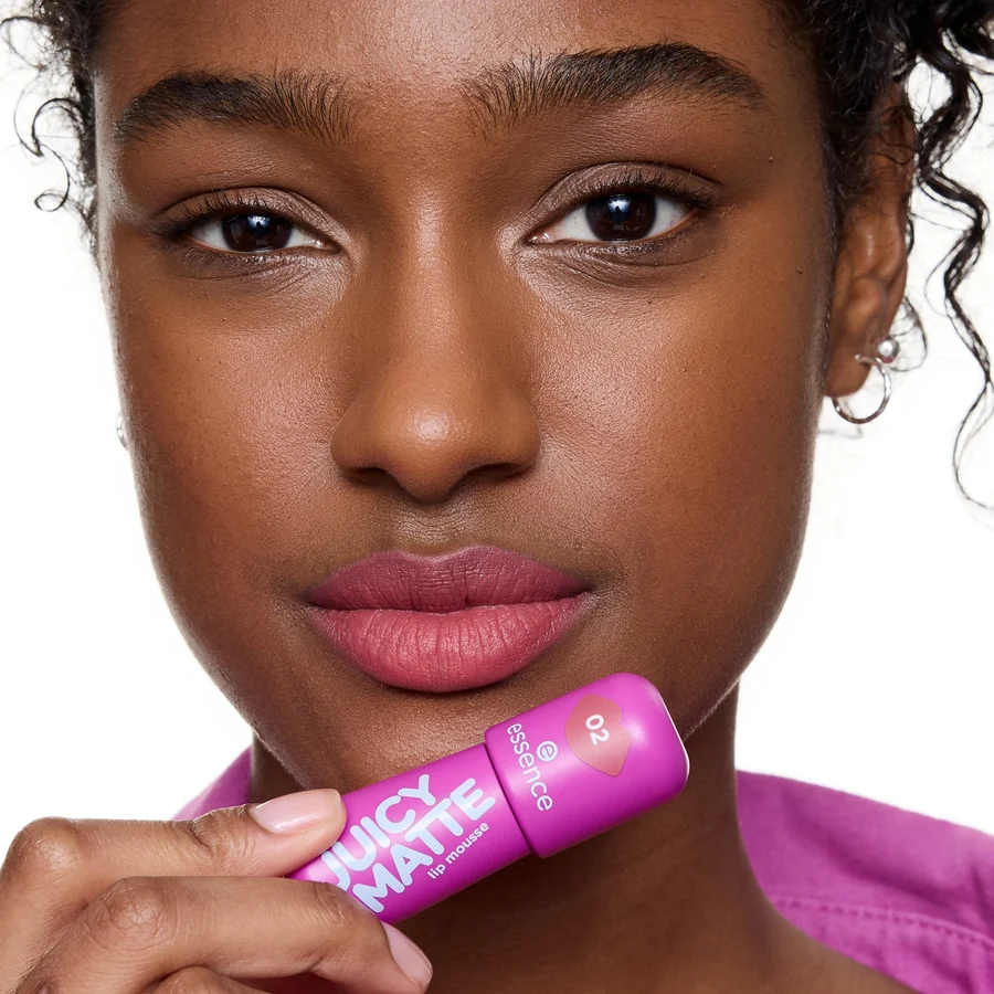 Ruj cremă JUICY MATTE - 02 Featherlight Pink, essence [2]