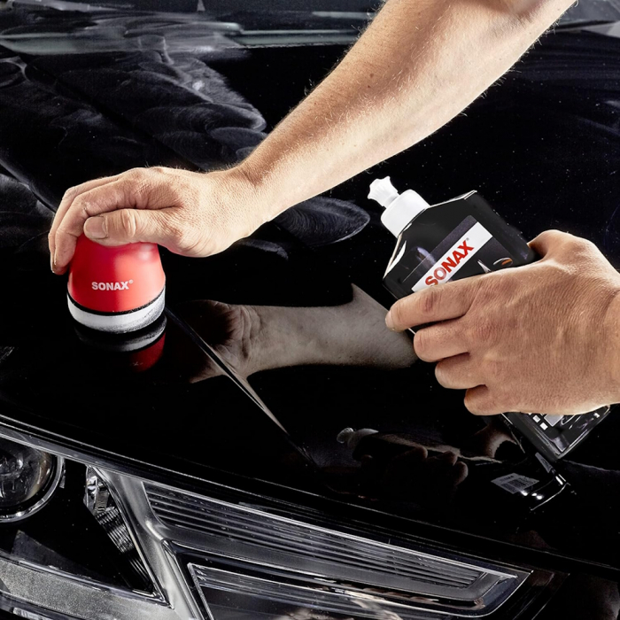 Pasta-polish-cu-ceara-la-culoare-Sonax-Polish-and-Wax-NanoPro-negru [2]
