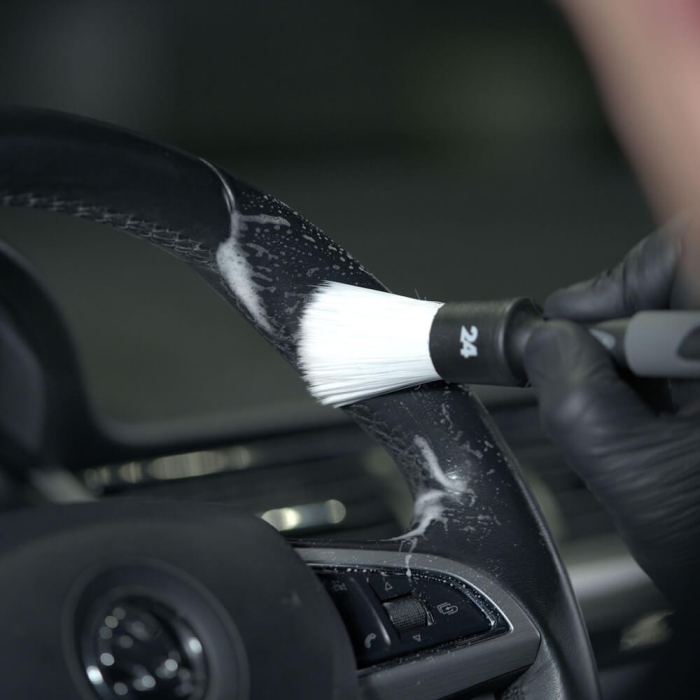 Pensula-detailing-ChemicalWorkz-White-Soft-Detailing-Brush-CW-DB-WS [5]