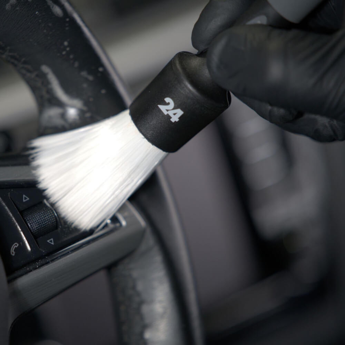 Pensula-detailing-ChemicalWorkz-White-Soft-Detailing-Brush-CW-DB-WS [4]