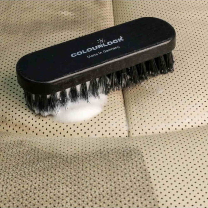 Perie-neagra-curatare-piele-Colourlock-Leather-Brush-Large-Black-944326 [2]