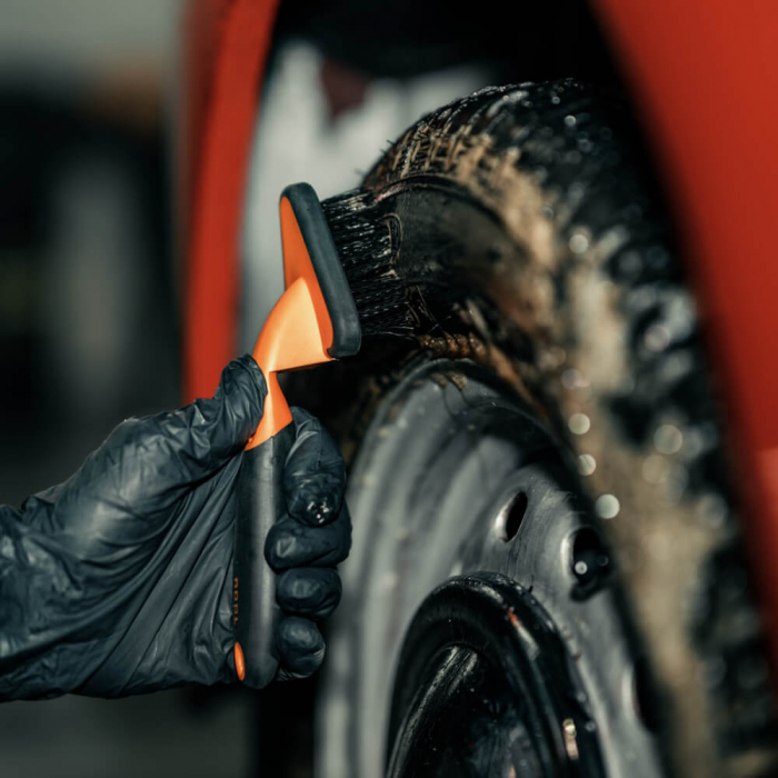 Solutie-curatare-anvelope-si-cauciuc-ADBL-Tire-and-Rubber-Cleaner [3]