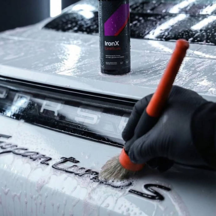 Solutie-decontaminare-chimica-pete-calcar-si-particule-feroase-CarPro-IronX-LimeScale [4]