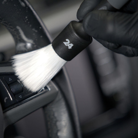 Pensula-detailing-ChemicalWorkz-White-Soft-Detailing-Brush-CW-DB-WS [3]
