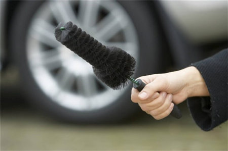 Perie-moale-curatare-jante-Vikan-Rim-Cleaner-neagra-335mm-525052 [2]