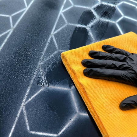Sealant-vopsea-auto-cu-siloxan-CarPro-Reload [2]