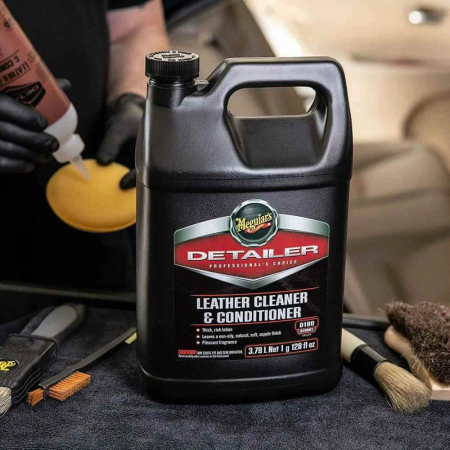 Solutie-curatare-si-hidratare-piele-Meguiars-Leather-Cleaner-and-Conditioner-3.78L-D18001 [1]