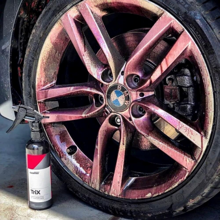 Solutie-decontaminare-bitum-si-metal-CarPro-Trix-CQTRIX [1]