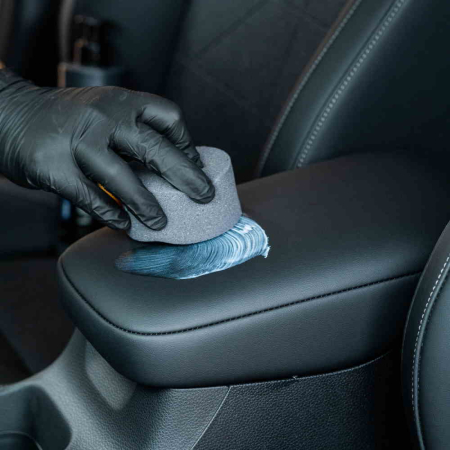 Solutie-hidratare-piele-cu-aspect-mat-Carbonax-Leather-M-500ml-118 [3]