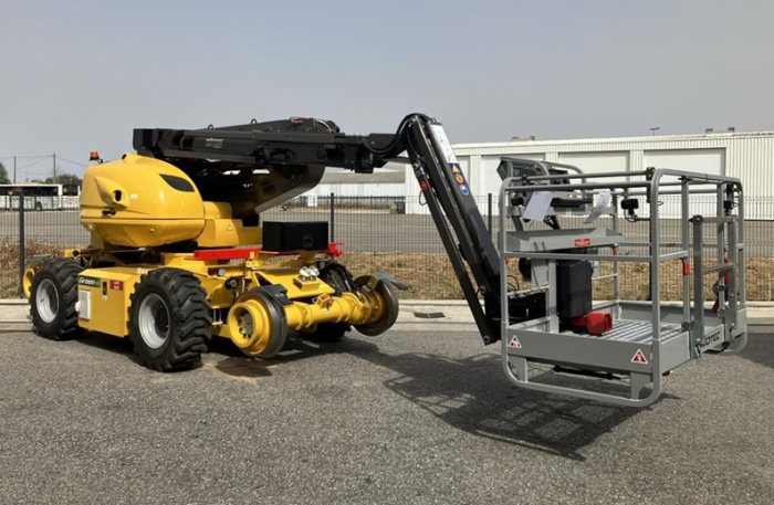 Nacelă articulată feroviară SKYRAILER D14 cu braț DELTA [1]