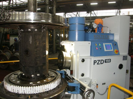 Masină de presat bandaje PZD 150 [3]