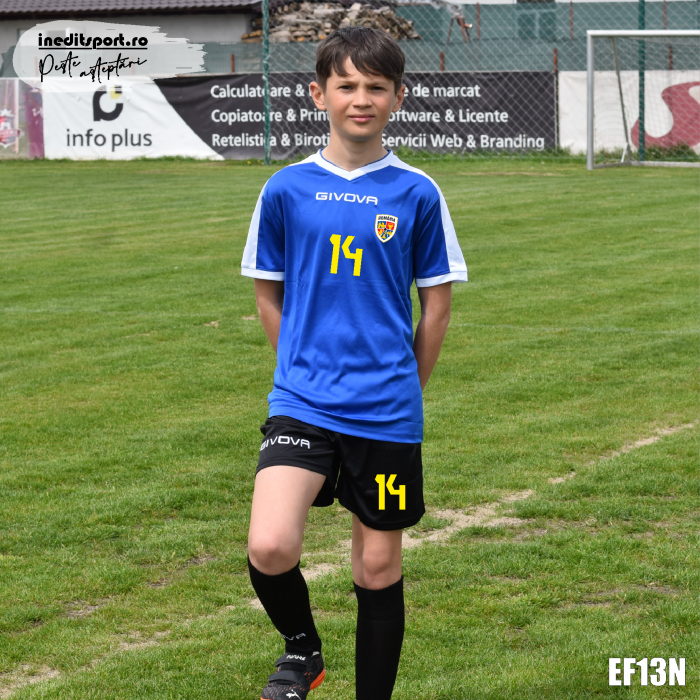 KIT GIVOVA Echipament Romania EF13N [1]