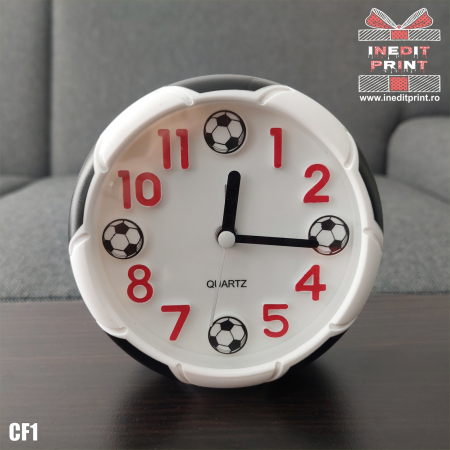 Cadouri Sportive - Ceas de birou Minge fotbal alb-negru CF1