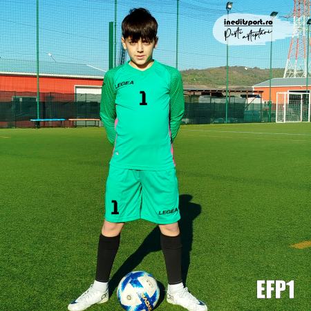 Echipamente fotbal - Echipament portar copii si adulti EFP1