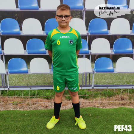 Echipamente fotbal - Kit echipament fotbal copii si adulti personalizat - PEF43