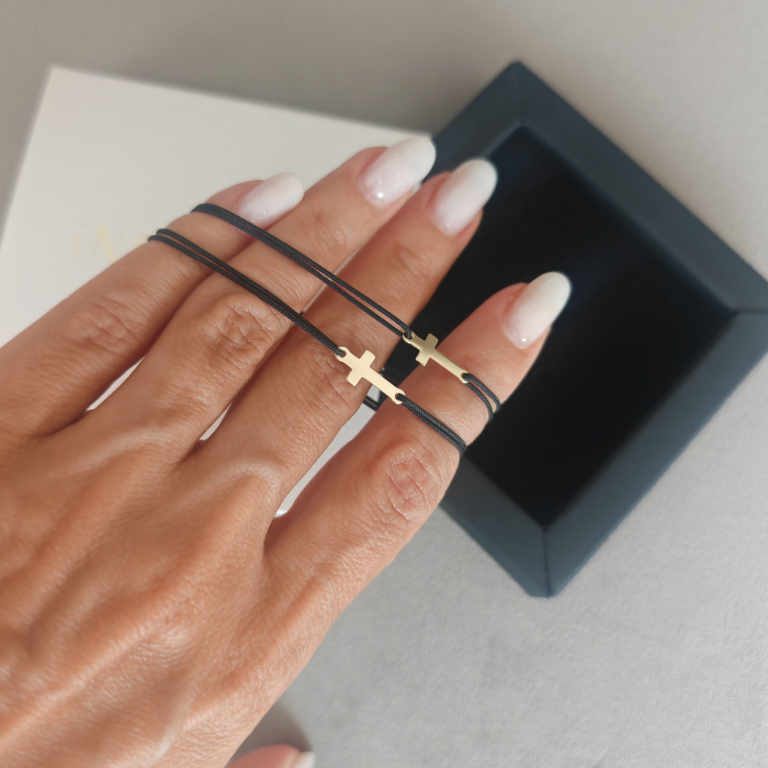 Bratara cruciulita aur galben 14K cu snur reglabil [6]