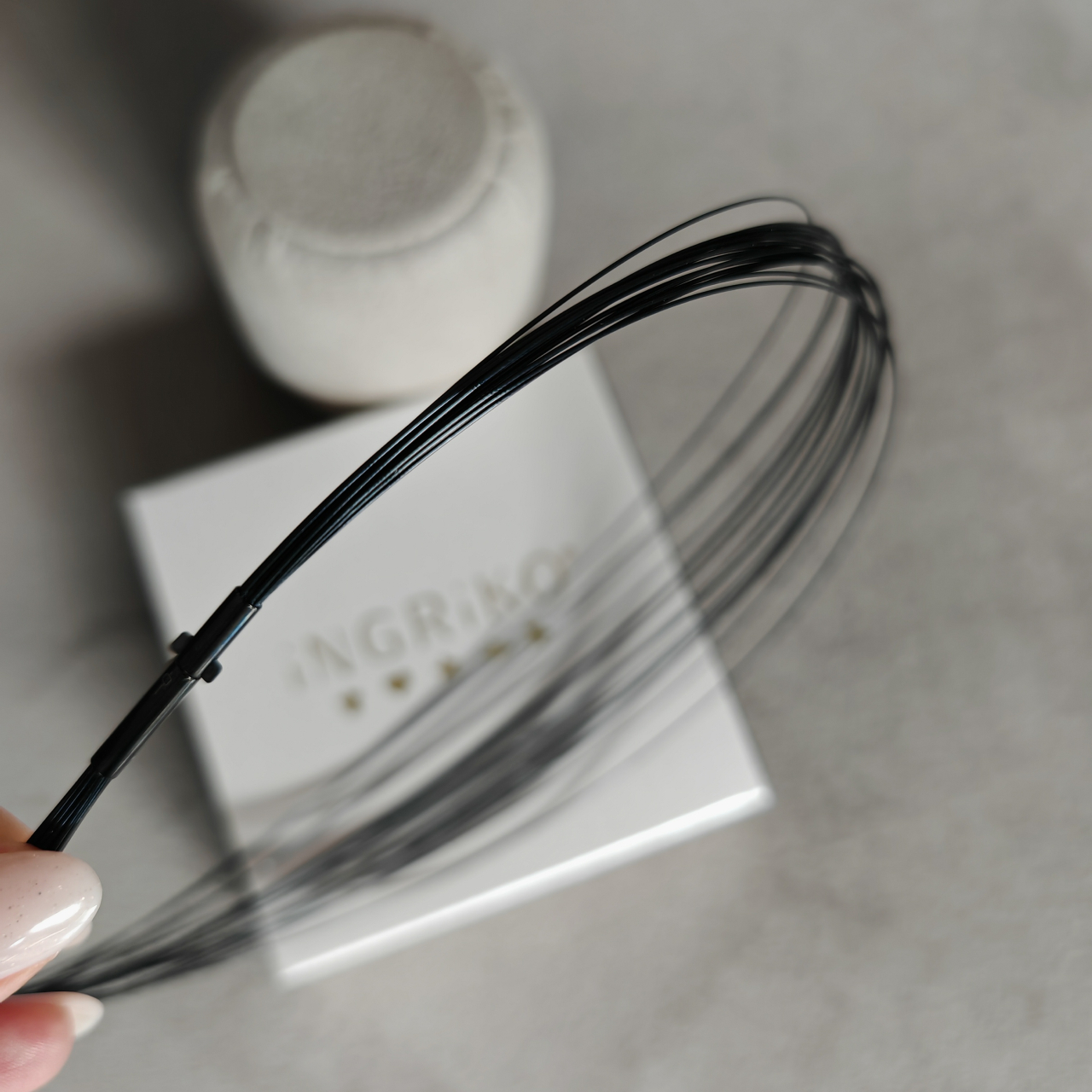 Colier negru la baza gatului – 17 fire fine, finisaj PVD premium [5]