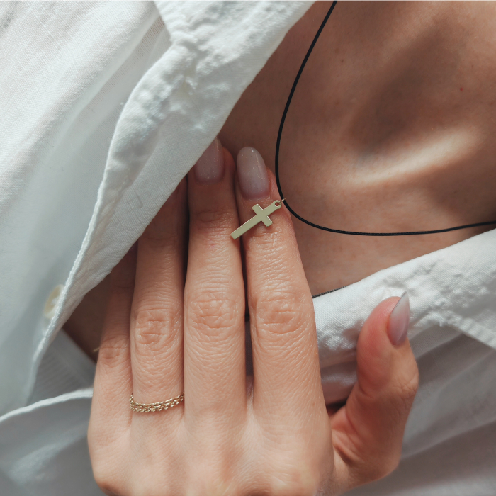 Colier snur cu pandantiv cruce aur galben 14K [4]