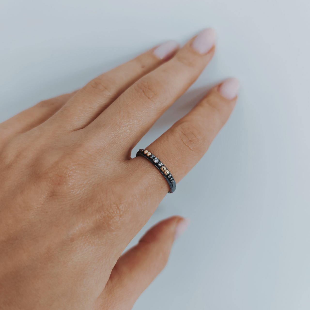 Inel geometric din argint 925 cu aur 9K si zirconii [2]