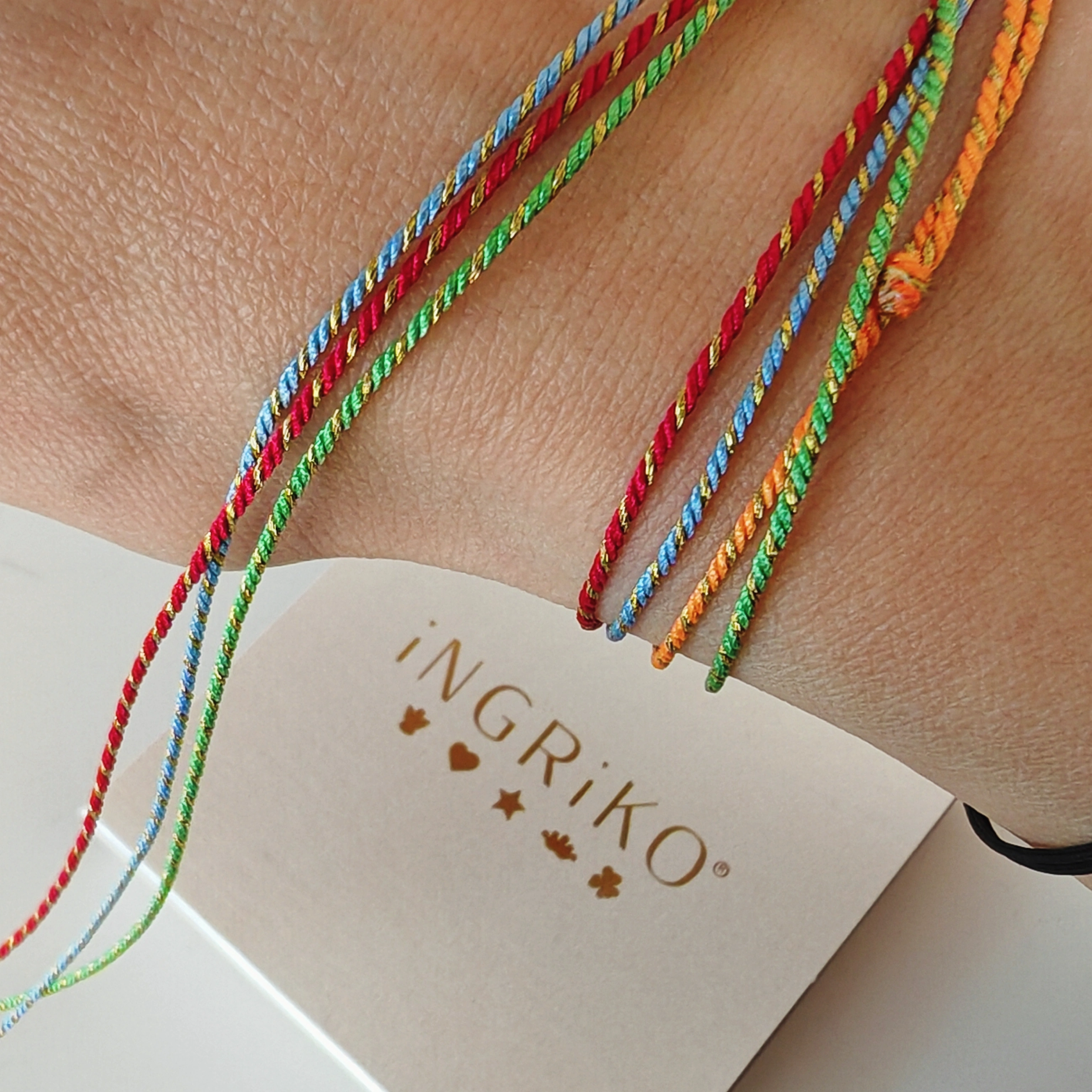 Bratara reglabila cu snur auriu - modele colorate Ingriko [2]