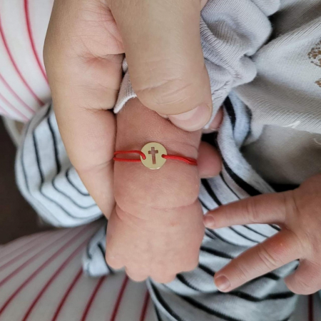 Bratara snur cu cruciulita bebelusi – banut aur 14K [1]