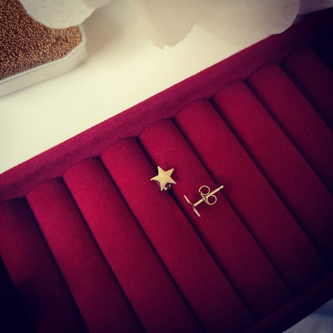 Cercei stelute aur galben 14K [3]